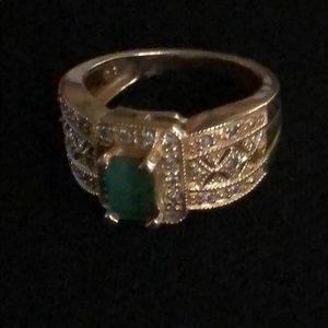 14k SZ6 Emerald and Diamond Ring